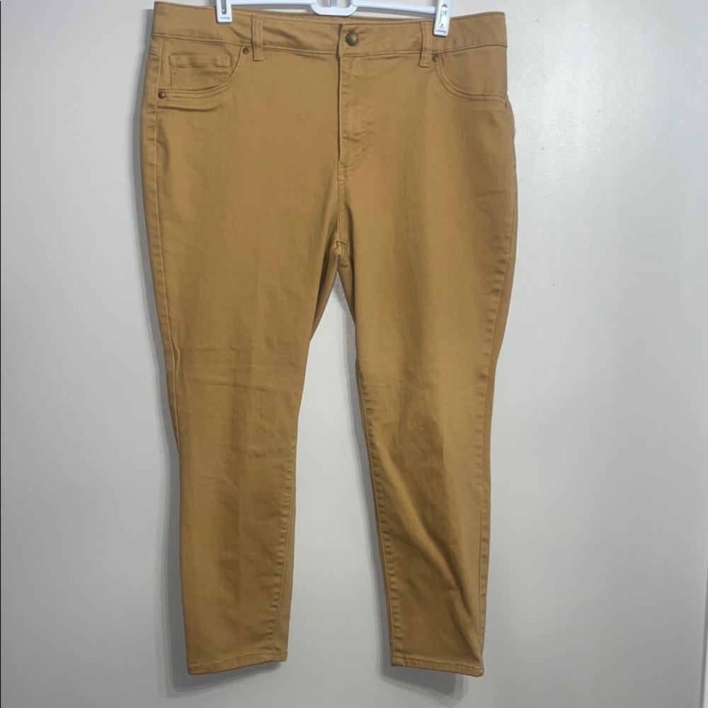 Women's Tan Jeans